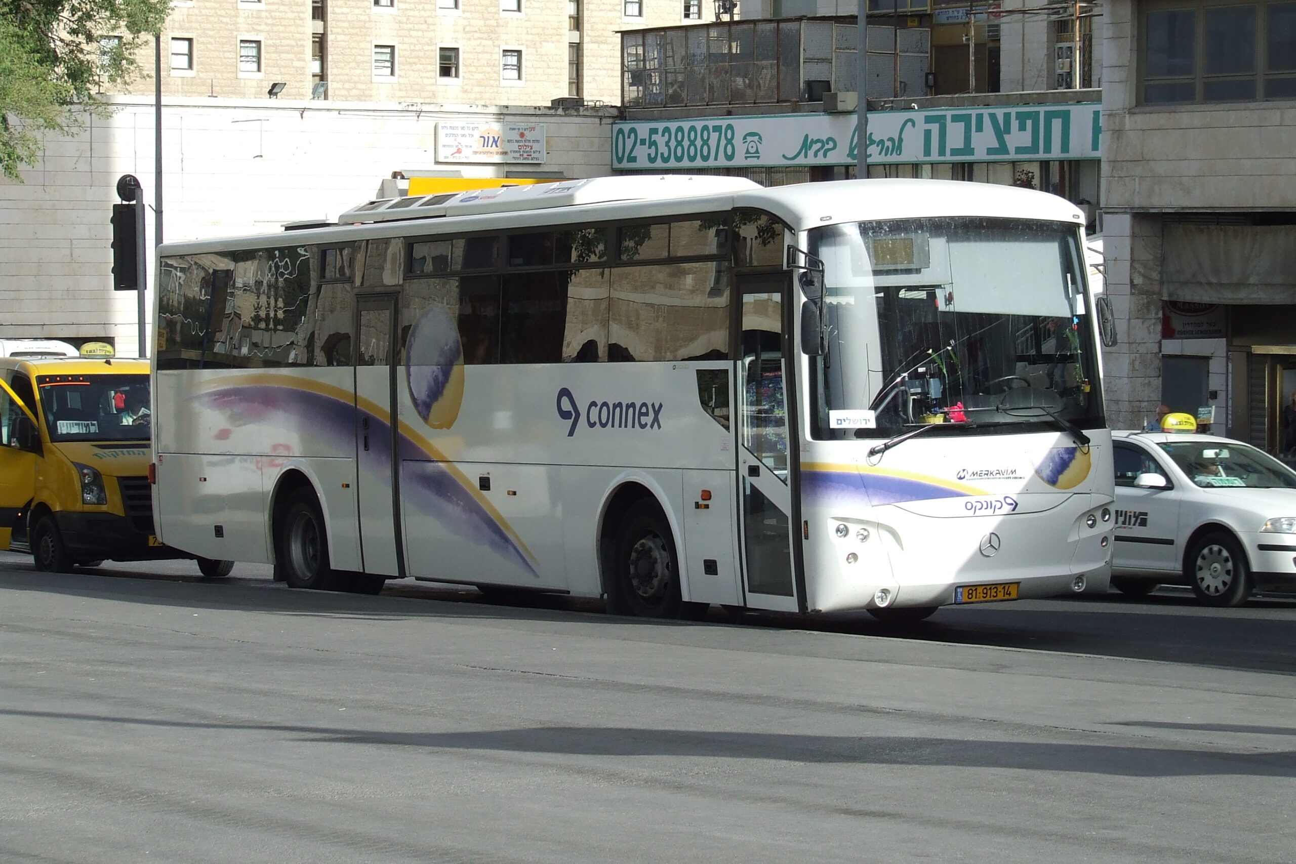 אוטובוס מרצדס מרכב מארס תוצאת מקומית מרכבים קיסריה | רחוב יפו ירושלים | קונקקס תחבורה ציבורית