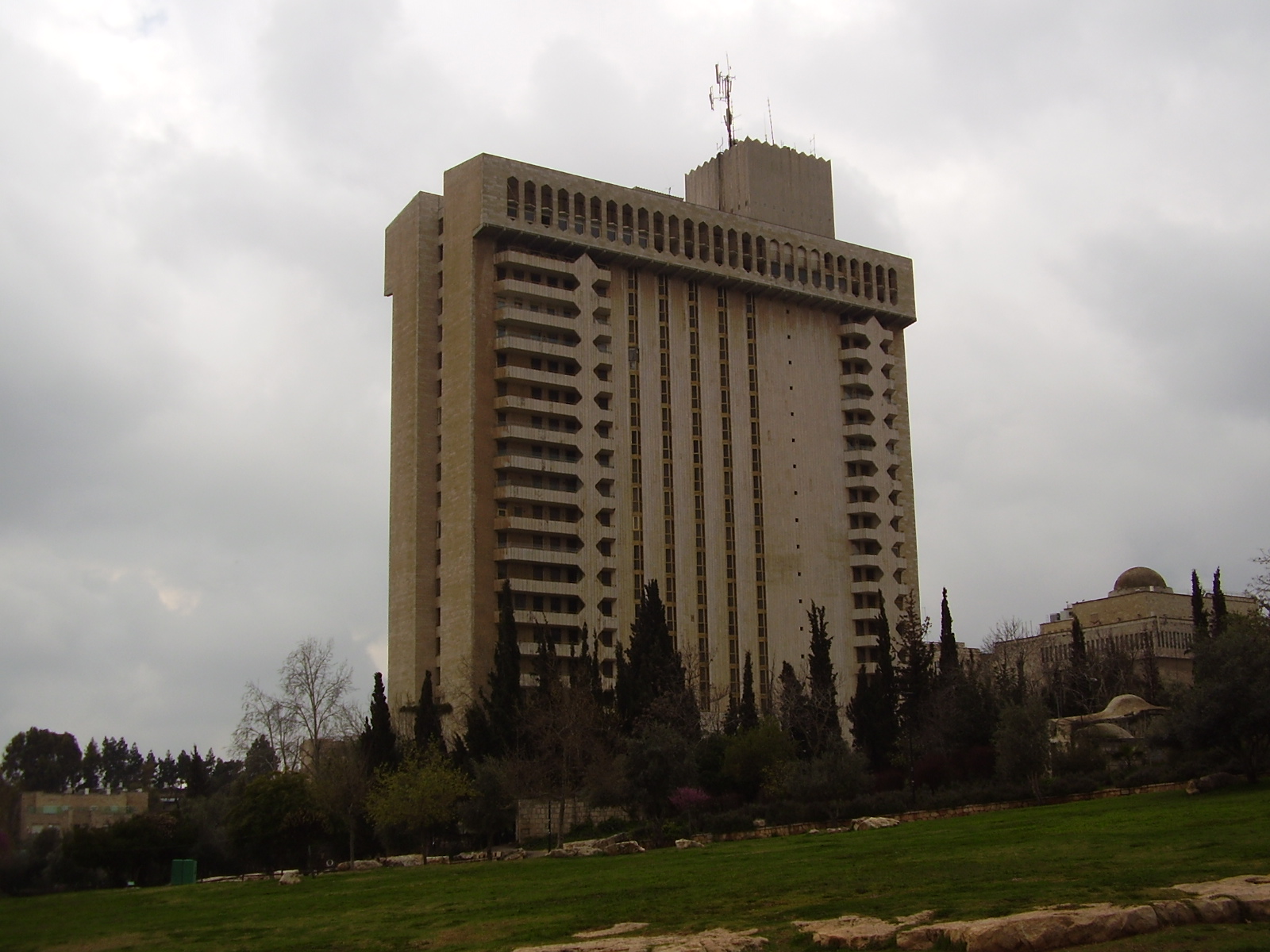 בניין בית מלון לאונרדו פלאזה | ירושלים
