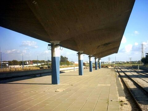 תחנת רכבת תל אביב דרום | מבנים נטושים | תל אביב | אדריכלות | תחבורה ציבורית תחנת רכבת תל אביב דרום | מבנים נטושים | תל אביב | אדריכלות | תחבורה ציבורית