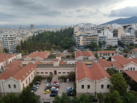 מבט כללי ל שכונת פנגראטי (Pangrati) וקאיסאריאני (Kaisariani) ב אתונה athens